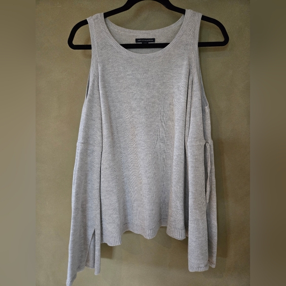 American Eagle | Women's Gray Cold Shoulder Sweater, Size M - Picture 2 of 10